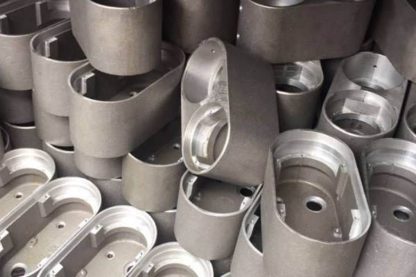 工業(yè)生產(chǎn)中，模具分為哪幾種?